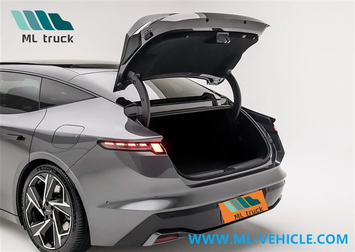 2024 Lynkco Z10 EV Sedan