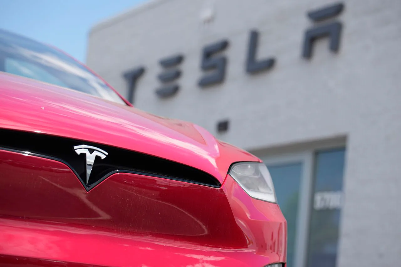 Tesla S3XY seriyasidagi 1,61 milliondan ortiq avtomobillarni qaytarib oladi
