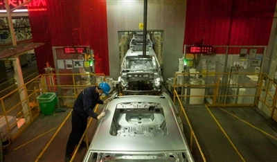 Ford xitoylik avtomobil ishlab chiqaruvchilarning raqobati ortib borayotgan b...